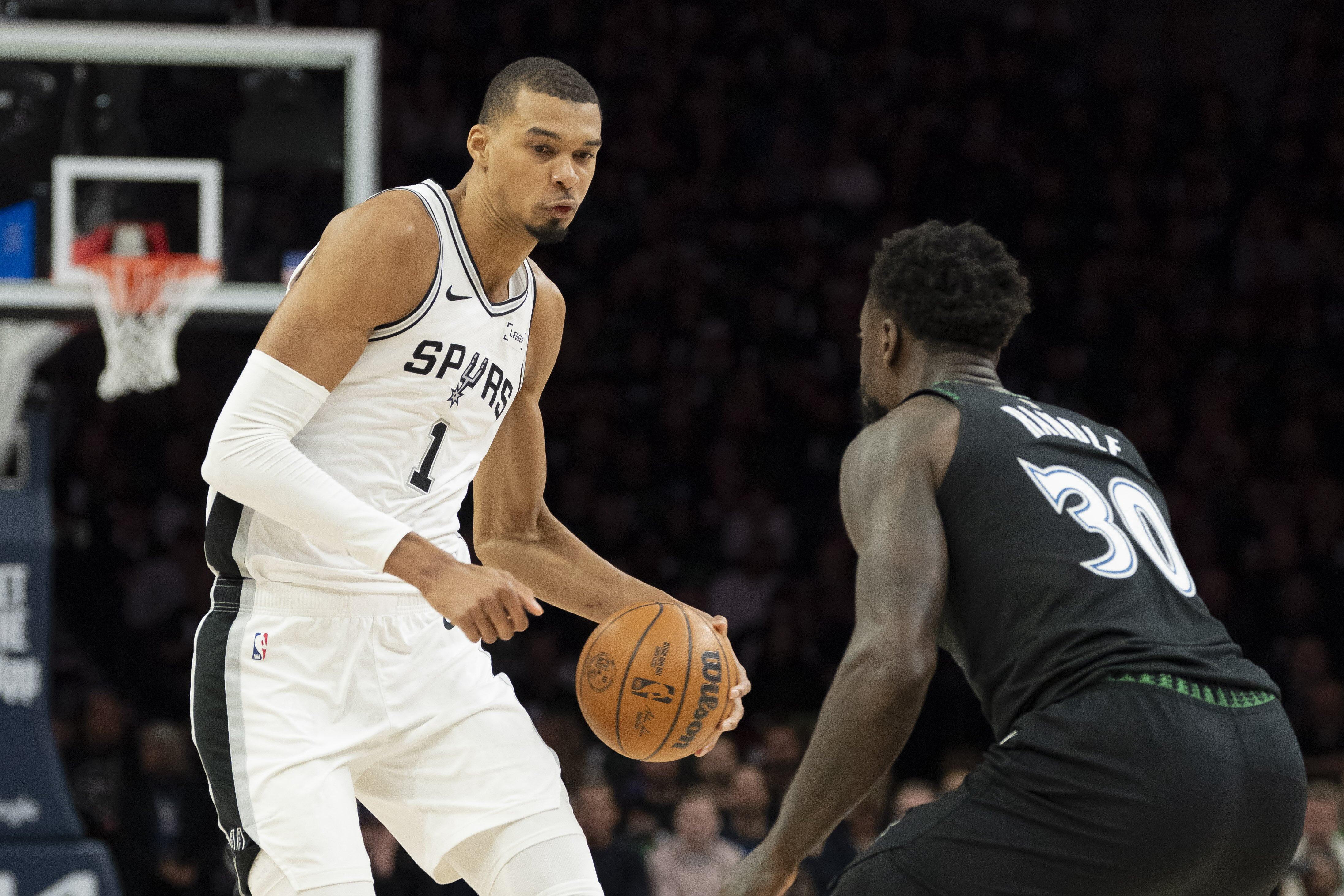 Spurs game 3 nba playoff